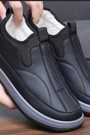 Fur sneaker