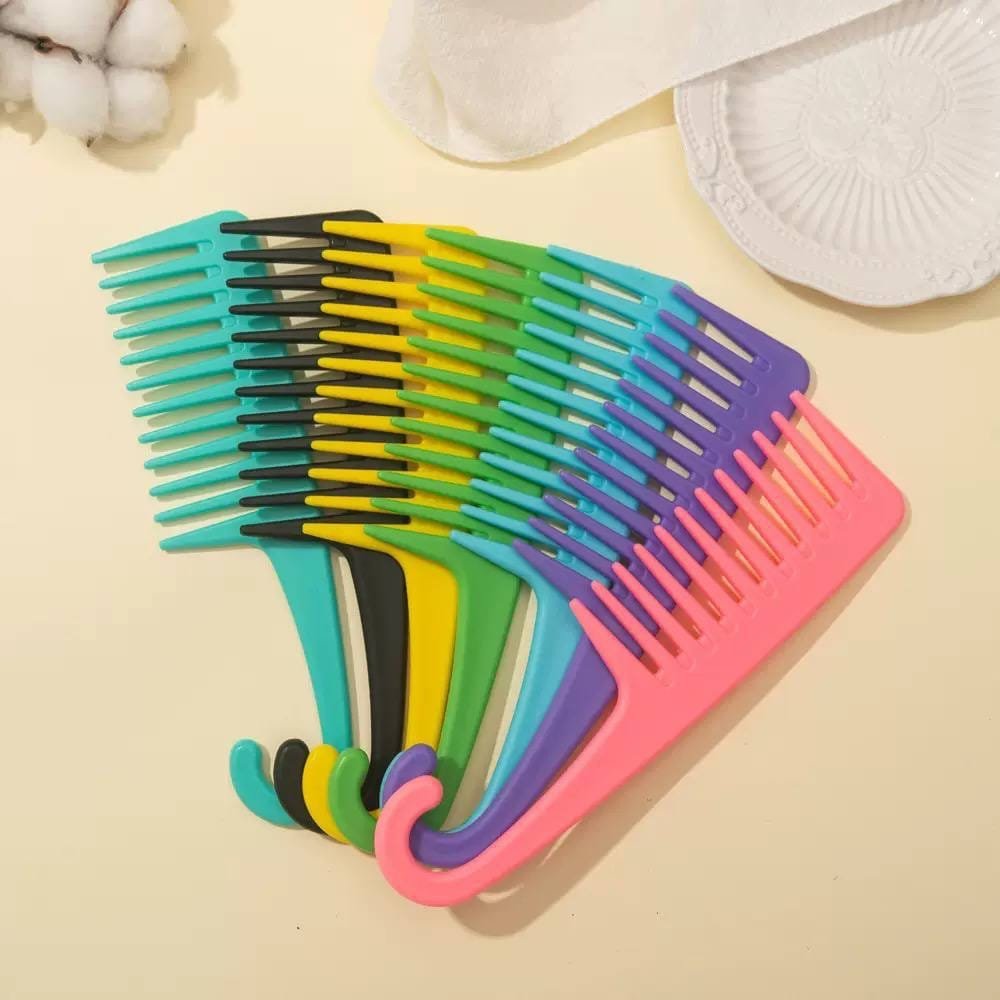 Curve comb